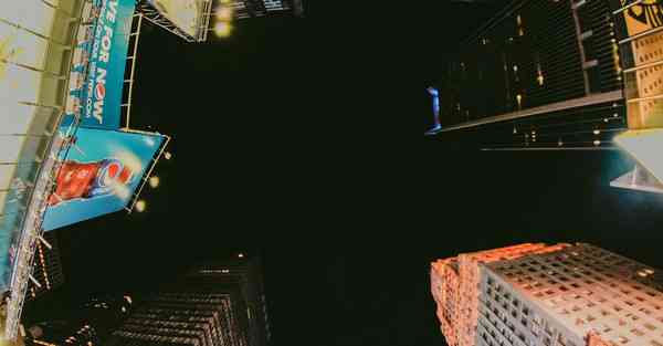 AI绘画婚纱照片文案高级感（婚纱照爱情唯美的句子）